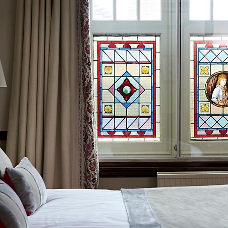 The Montagu Arms Hotel Beaulieu Bagian luar foto