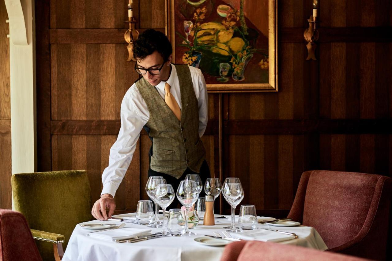 The Montagu Arms Hotel Beaulieu Bagian luar foto