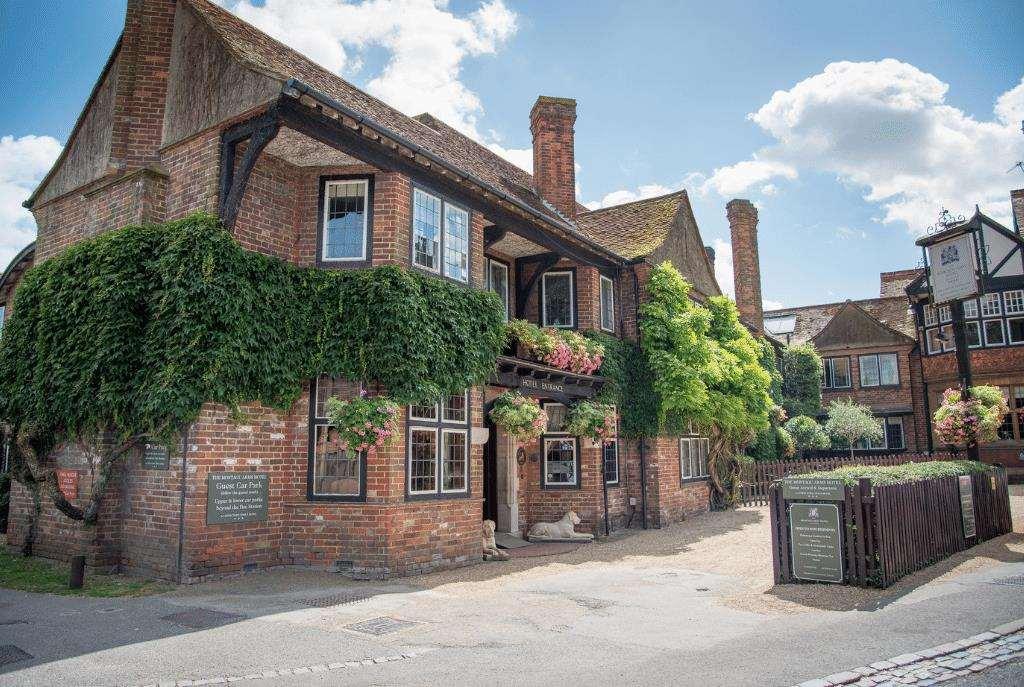 The Montagu Arms Hotel Beaulieu Bagian luar foto