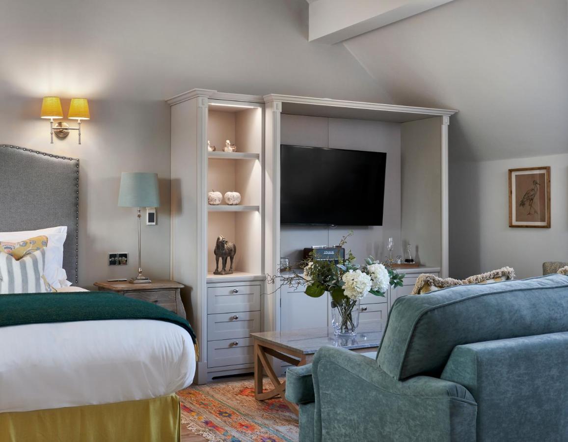 The Montagu Arms Hotel Beaulieu Bagian luar foto
