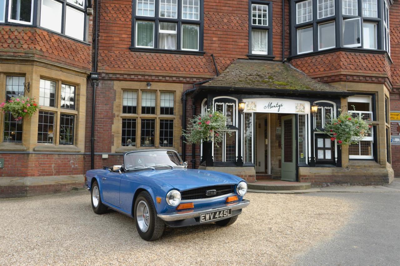 The Montagu Arms Hotel Beaulieu Bagian luar foto