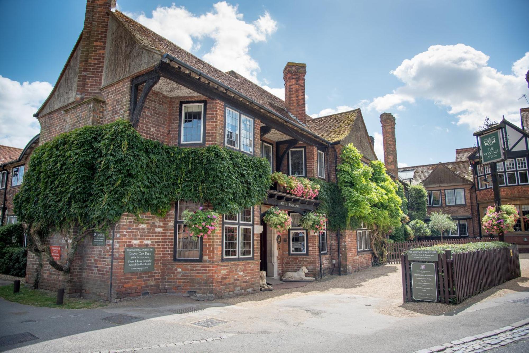The Montagu Arms Hotel Beaulieu Bagian luar foto