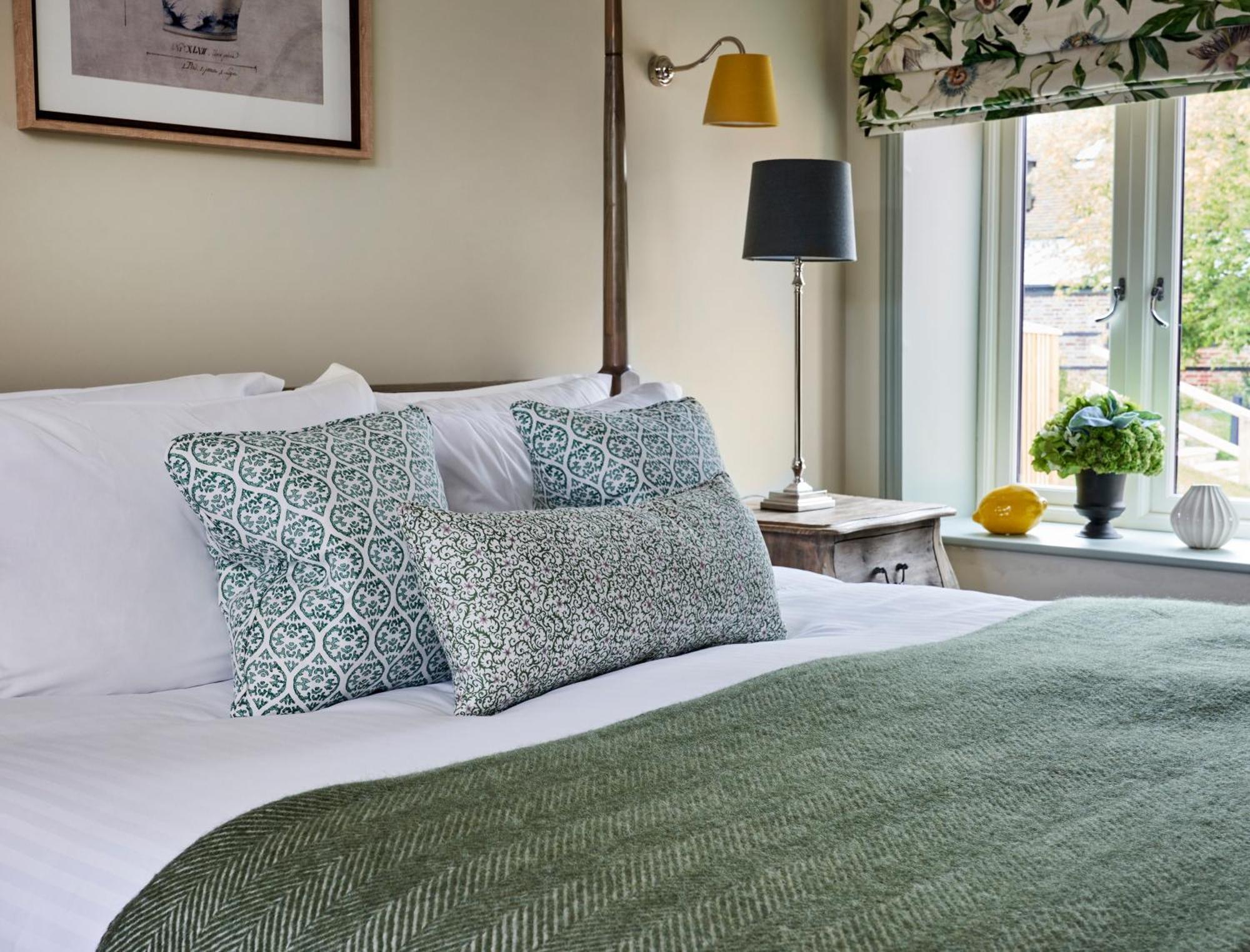 The Montagu Arms Hotel Beaulieu Ruang foto