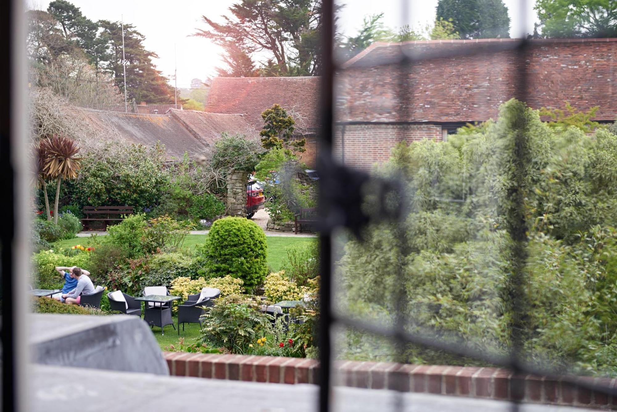 The Montagu Arms Hotel Beaulieu Ruang foto
